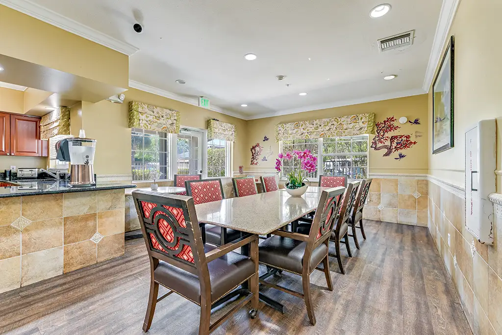 Dining Area Dining Area